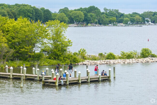 Cox's Point Park in Rosedale has numerous docks, and some are ABA accessible.