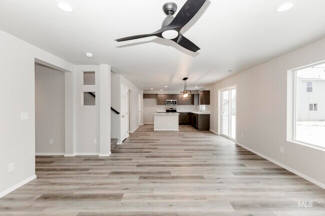 3190 S Maple Ranch Way, Nampa, ID 83686 - photo 4