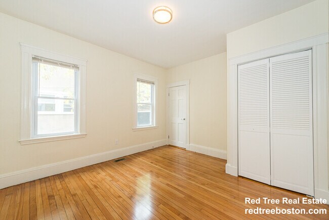 299 Alewife Brook Pkwy unit 2, Somerville, MA 02144 - photo 4