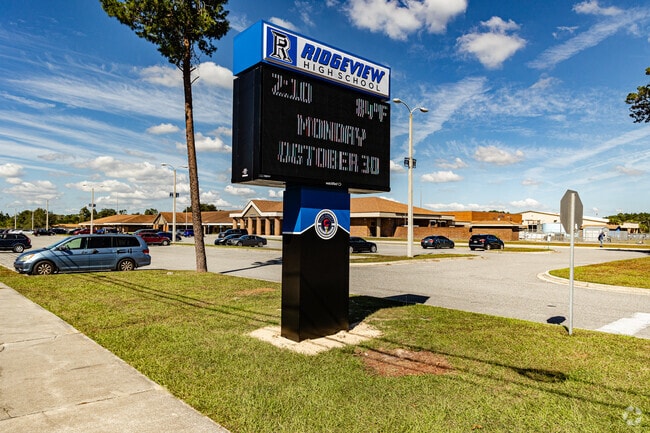 Ridgeview High School provides a 17:1 student/teacher ratio.