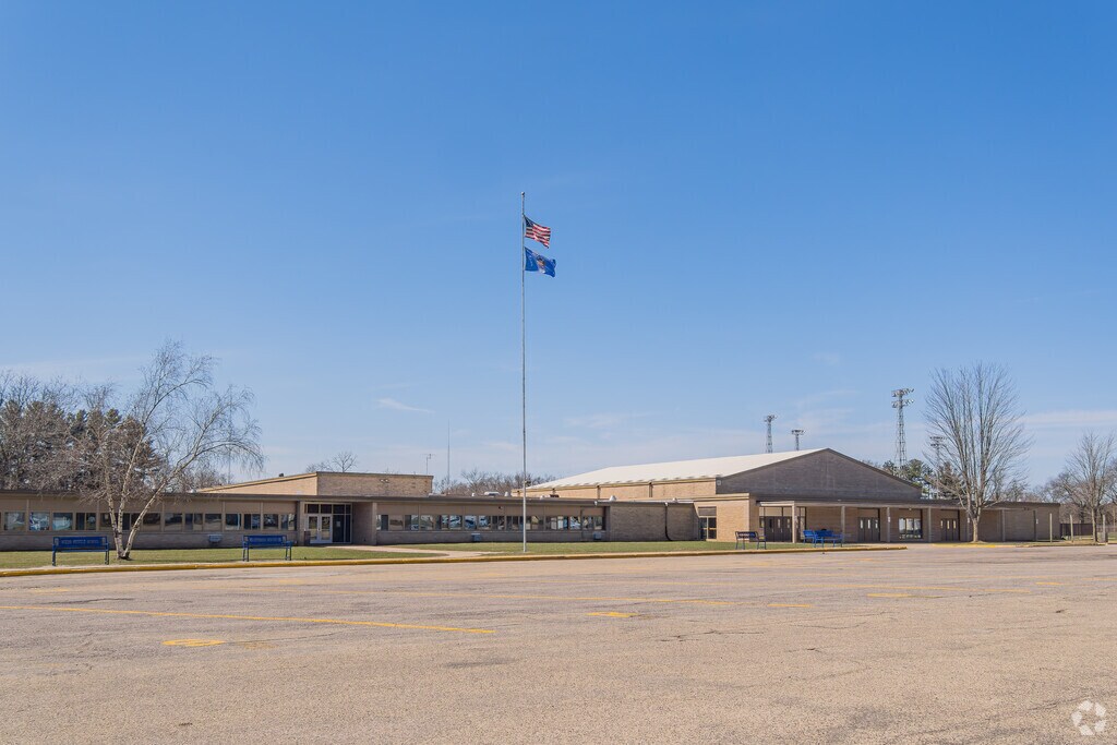 Webb Middle School provides education in the Reedsburg area.