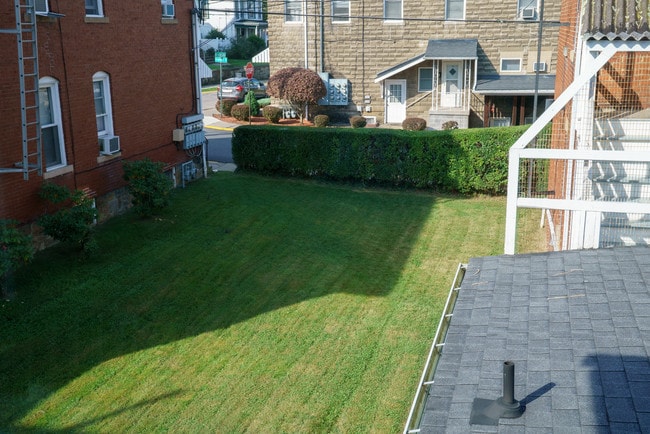 Perilli Apartments in South Park - 405 Kingwood St, Morgantown, WV