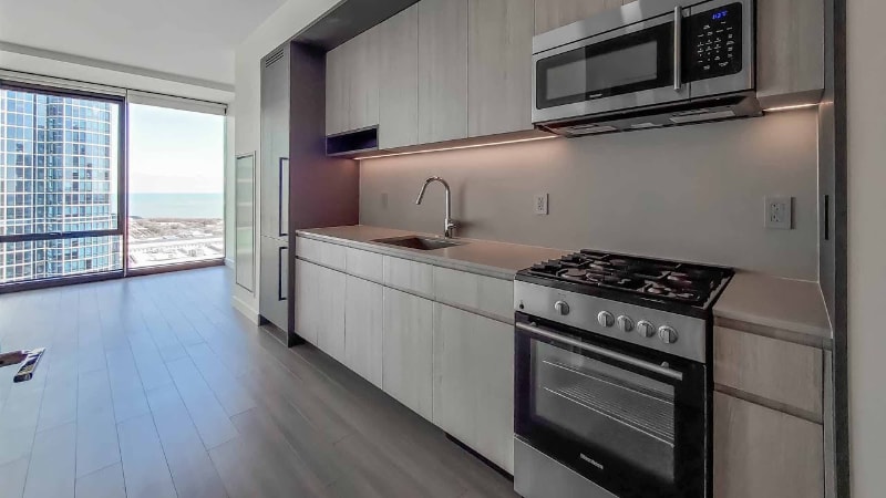 101 E Roosevelt Rd, Chicago, IL 60605 - photo 1