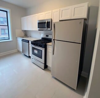 90 64th St, West New York, NJ 07093