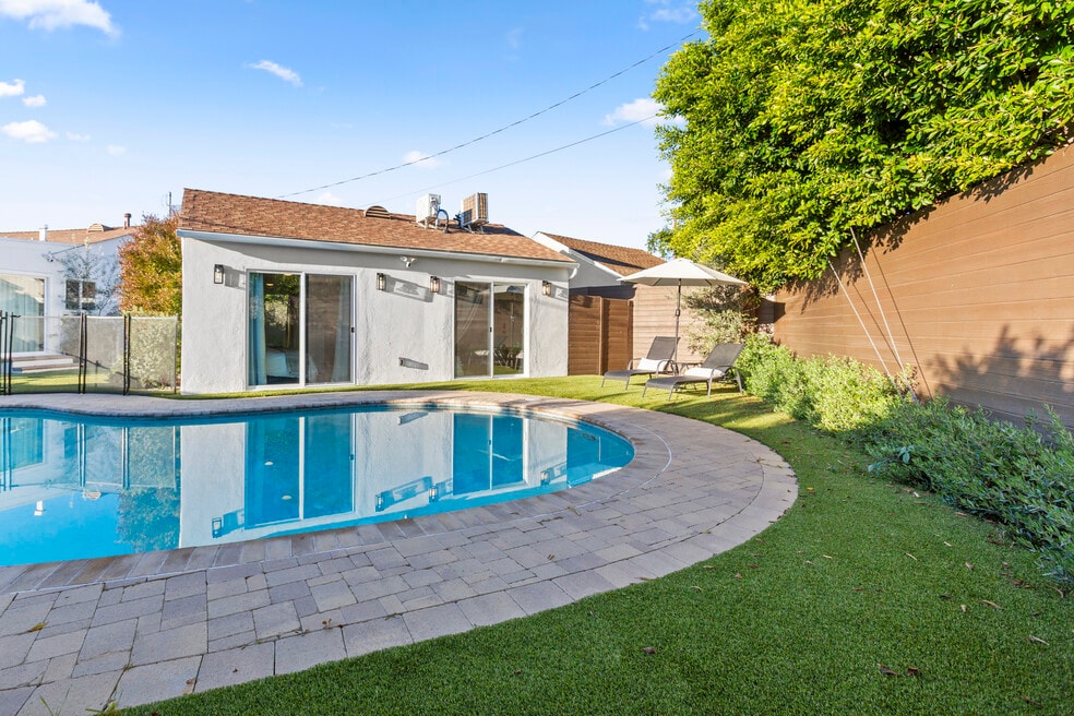 12801 Waddell St unit 12803, Valley Village, CA 91607 - photo 1