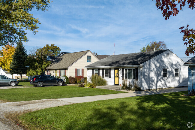Embracing the serenity of bungalow living in the heart of Hamilton.
