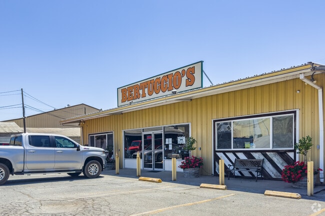 Bertuccio's Market in Ridgemark, California