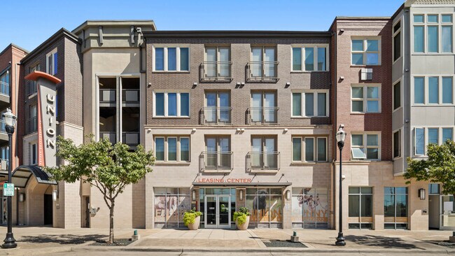 Union at Carrollton Square, Carrollton, TX 75006 - photo 2