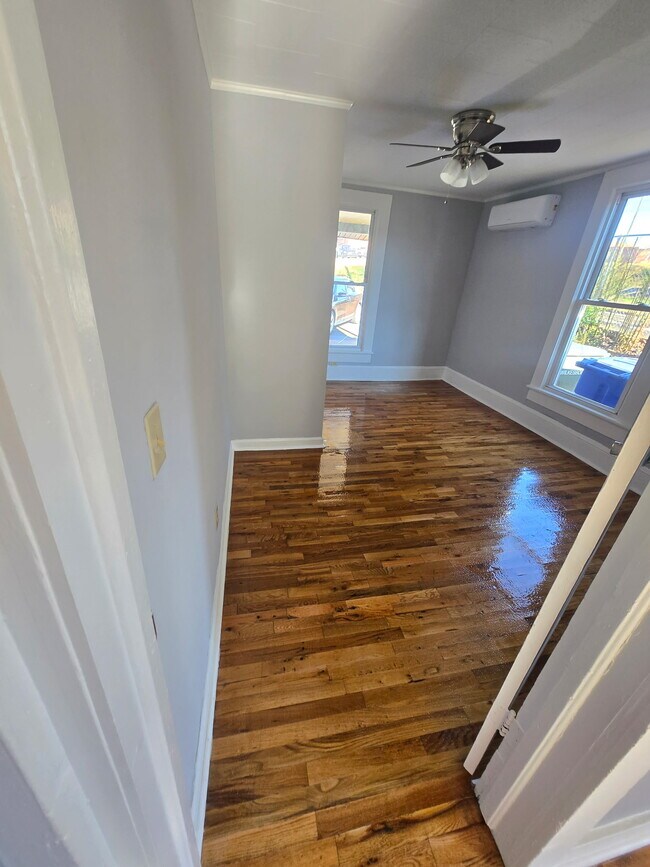 105 W South St unit 2, Wilkesboro, NC 28697 - photo 7