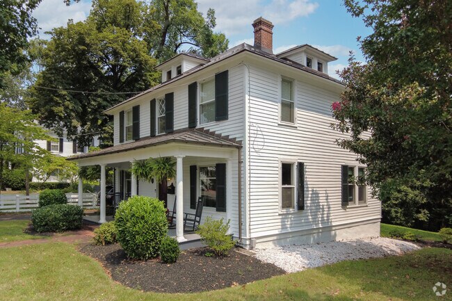 Colonial style homes in Warrenton offer plenty of room for growing families.