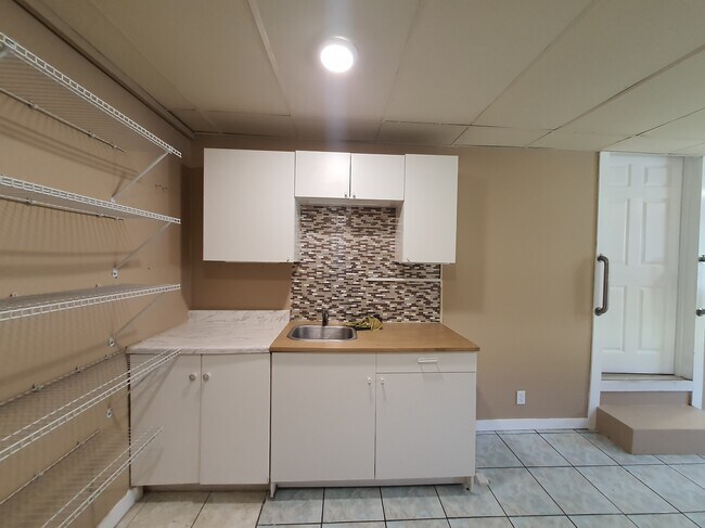 2647 Independence Ave unit 2, Huntington Park, CA 90255 - photo 3