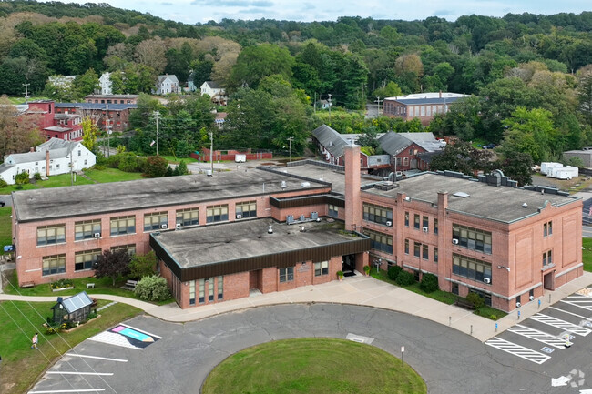 Center Elementary School has students in grades PK, K-1.