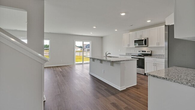 700 Running Vines Dr unit 36205874, Jacksonville, NC 28546 - photo 6