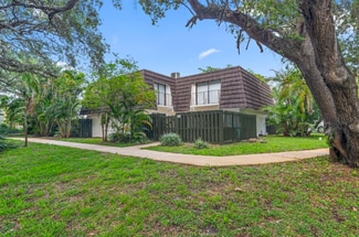 2695 Albatross Rd N, Delray Beach, FL 33444