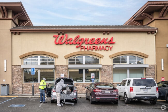 Walgreens in Windemere is a convenient stop for many household needs.