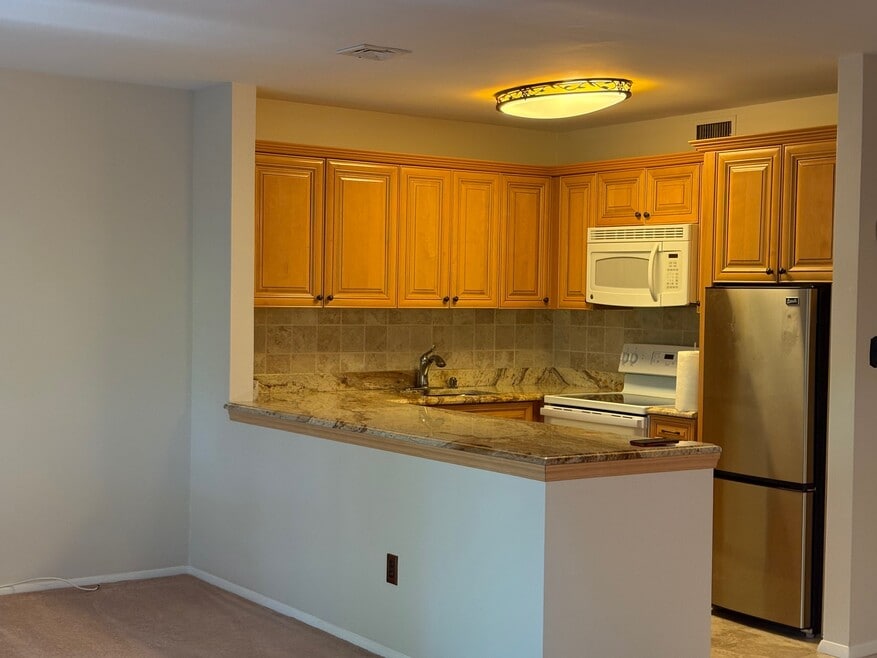 188 Long Hill Dr unit 188 Long Hill Drive, Yorktown Heights, NY 10598 - photo 1