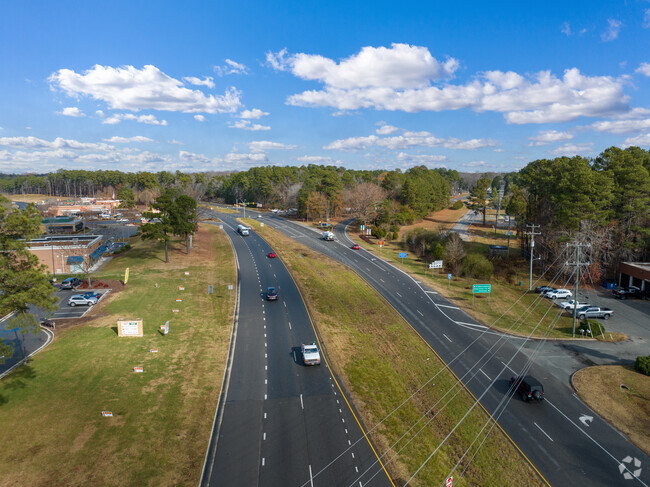 US-17 runs through the heart of Gloucester County as the main thru way.