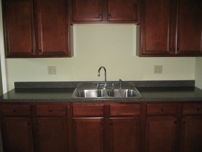 259 E Main St unit U1, Chicopee, MA 01020 - photo 4