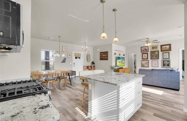 1004 Village Dr, Altus, OK 73521 - photo 3