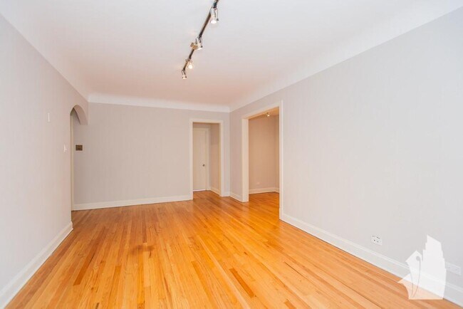 2328 N Rockwell St unit GDN, Chicago, IL 60647 - photo 5