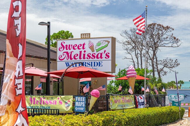 Bonita Shores has many businesses catered towards beachgoers and residents.