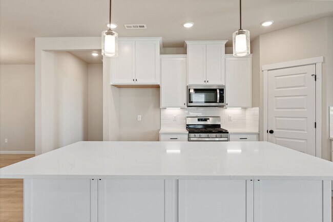 7905 Lennox St, West Richland, WA 99353 - photo 6