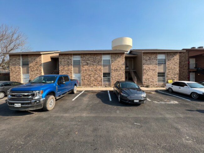 1702 Kirk Ave unit 103, Killeen, TX 76543 - photo 7