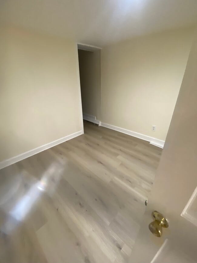 112 Albright Ave unit 12A, Stratford, CT 06614 - photo 5