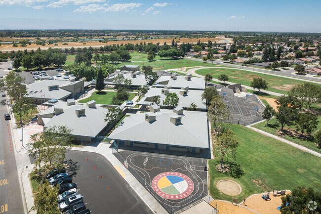 Columbia Elementary School in Bakersfield offers plenty of fun school activities.