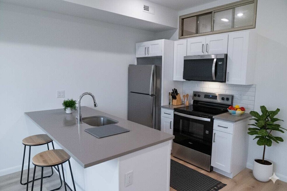 7246 Rising Sun Ave unit Rising sun, Philadelphia, PA 19111 - photo 1