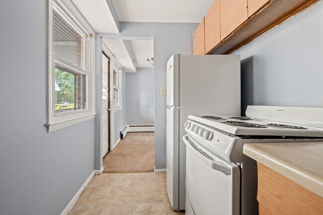 78 Orchard St unit 74, East Hartford, CT 06108 - photo 5