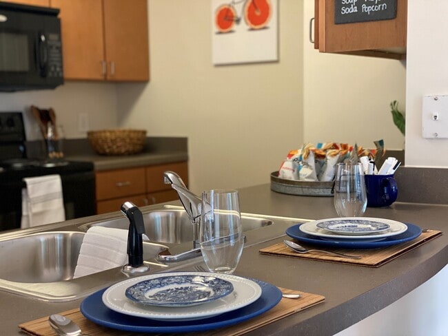 Grandmarc at the Corner, Charlottesville, VA 22903 - photo 4