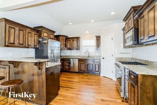 10511 Augusta Dr, Kansas City, KS 66109 - photo 6