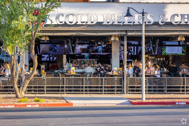Experience the ultimate comfort food experience at Cold Beers & Cheeseburgers in Verrado.