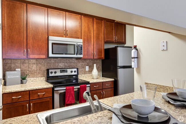 The Courts at Fair Oaks Apartments, Fairfax, VA 22030 - photo 2