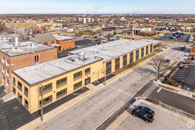 Washington-Mckinley Elementary School is located at 25 W 16TH PL CHICAGO HEIGHTS, IL 60411.