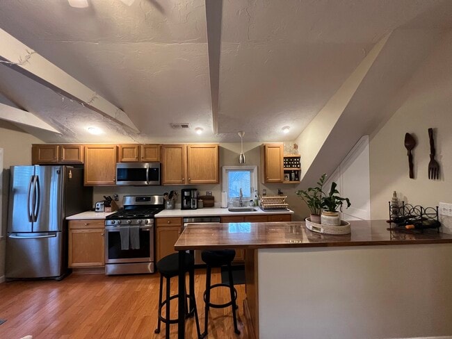 3 Knox Ct unit 2, Natick, MA 01760 - photo 2