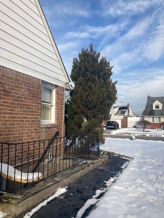764 Lenore Ln Unit 1, Elmont, NY 11003