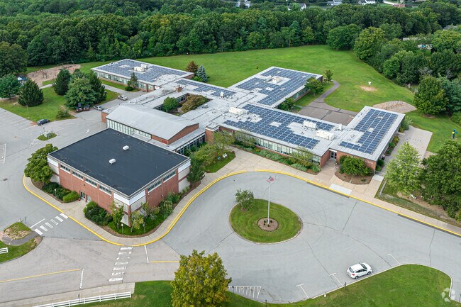 Hebron Avenue School is one of the K- 5 elementary schools in Glastonbury.