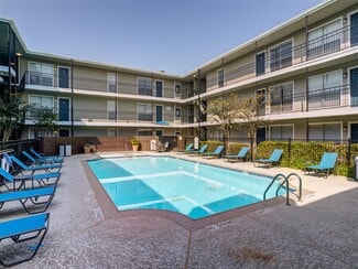 7315 Brompton St, Houston, TX 77025