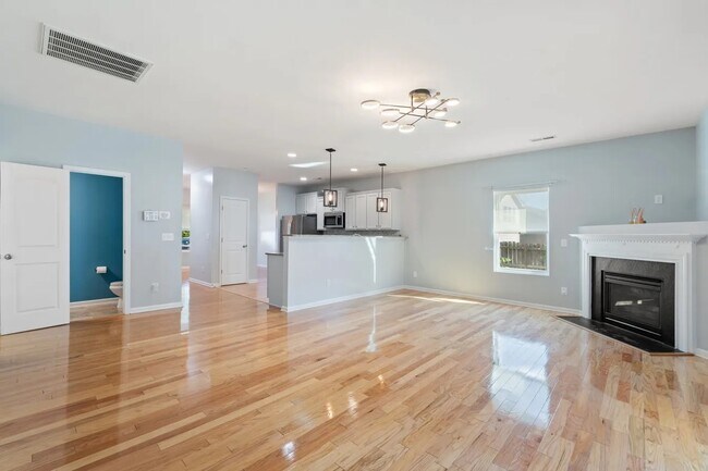 4221 Lochurst Dr, Pfafftown, NC 27040 - photo 5