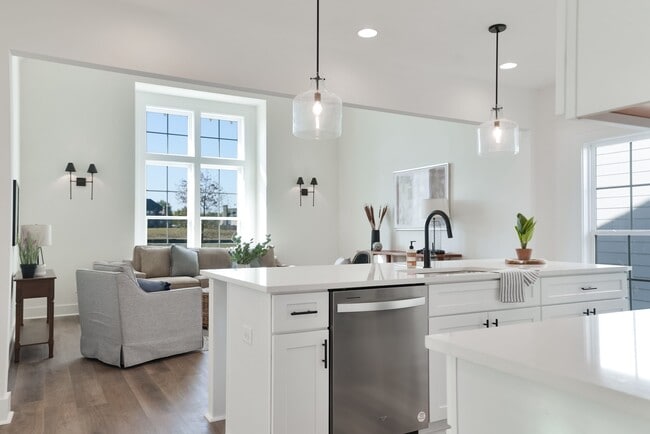 3136 Bottle Way unit 38530501, Auburn, AL 36830 - photo 4