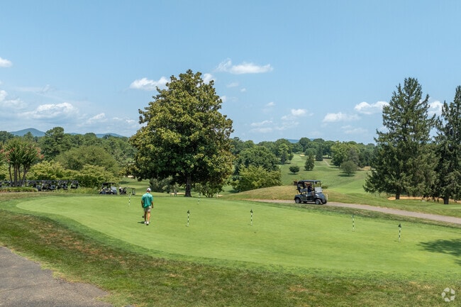 Roanoke Country Club has been a family-oriented private club for 125 years.