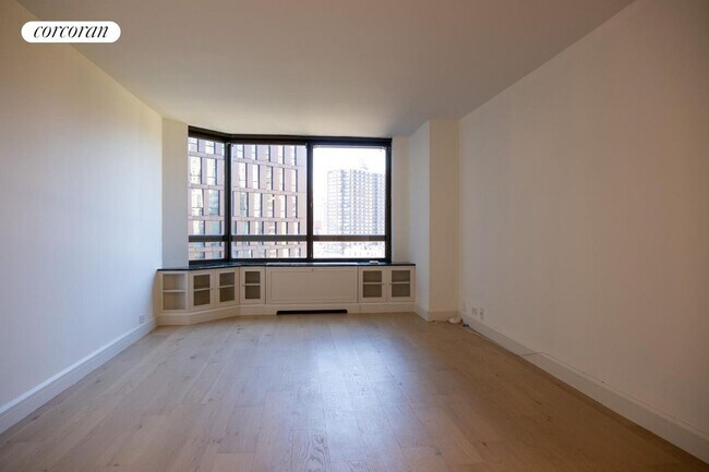 Manhattan Place, New York, NY 10016 - photo 2