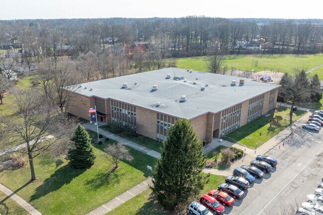 Robert Lee Frost School is a great place to receive an education.