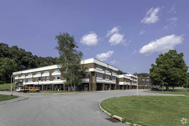 Blue Mountain Middle School is a public school located in Cortlandt Manor, NY.