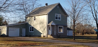 243 Park Ave, Oconto Falls, WI 54154