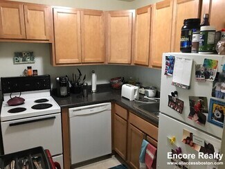 33 Lancaster Terrace Unit 107, Brookline, MA 02446