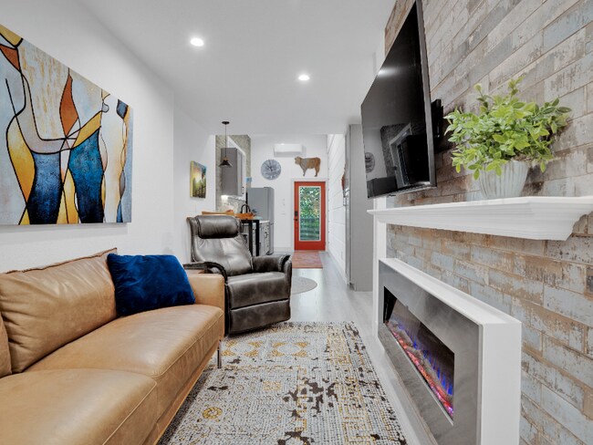 2108 Valente Cir, Martinez, CA 94553 - photo 2