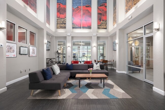 Lux 13, Gainesville, FL 32609 - photo 5